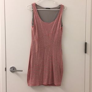 pink/gray pattern dress